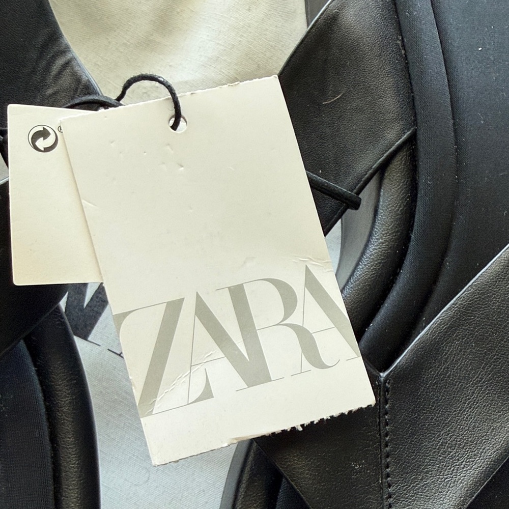 Zara Black Platform Thong Sandals with Thick Sole - Picture 2 of 5